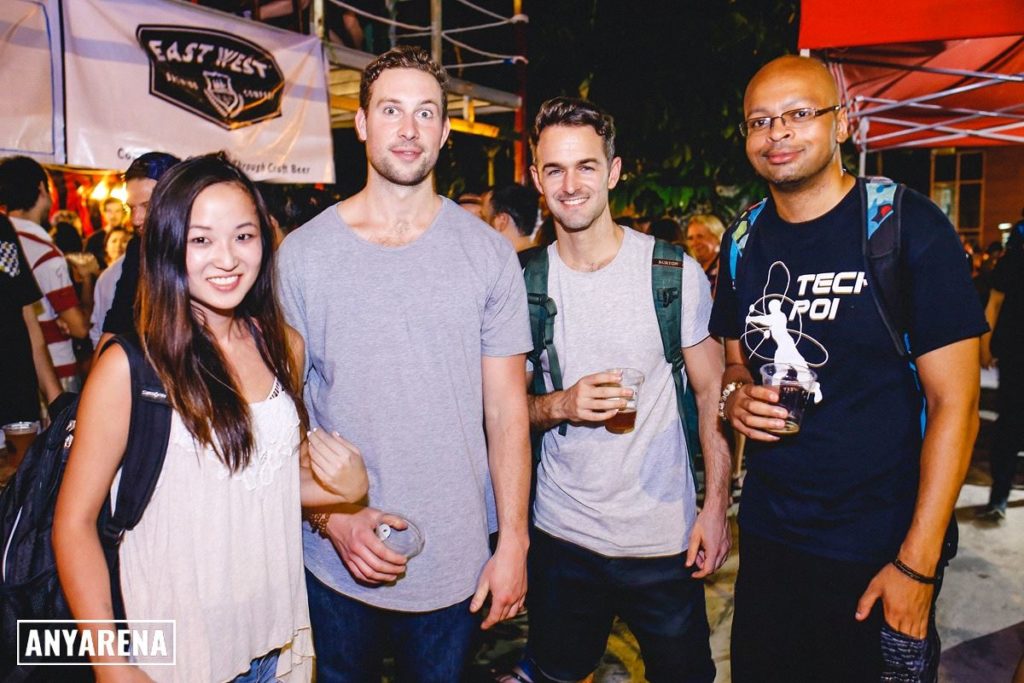 digital nomad friends
