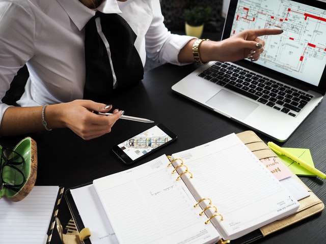 what a financial planner does